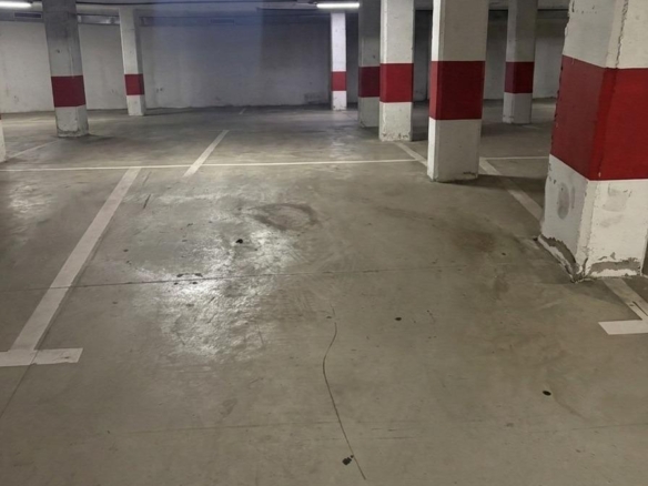 Se vende amplia plaza de garaje